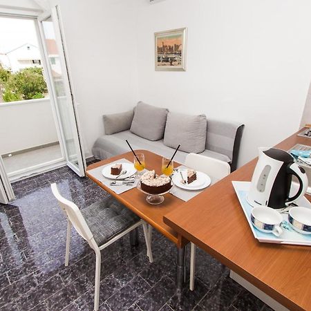 Apartmani Sanja Vodice Ngoại thất bức ảnh