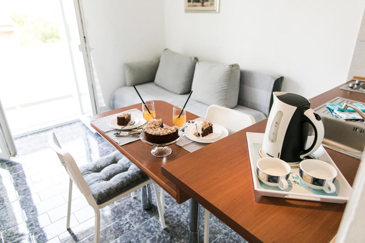 Apartmani Sanja Vodice Ngoại thất bức ảnh